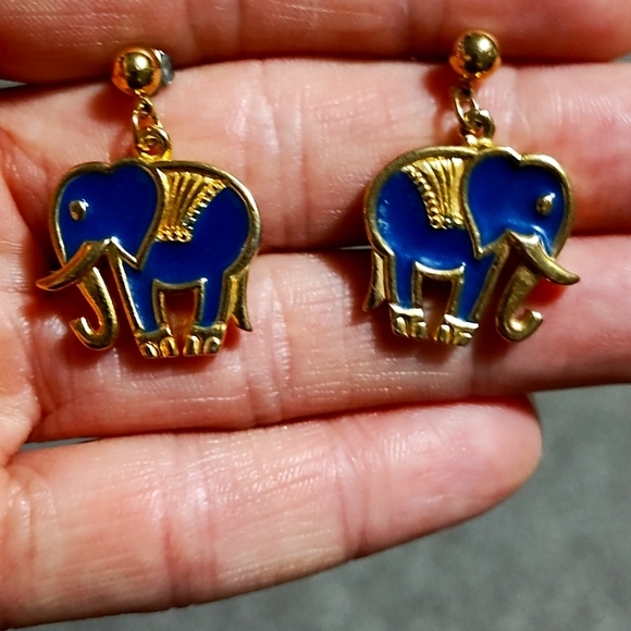 AVON VINTAGE COBALT BLUE LUCKY ELEPHANT GOLD-TONE DROP POST 1.1" EARRINGS - Picture 8 of 9